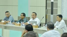 Pj Walikota Sabang, Reza Fahlevi memimpin rapat