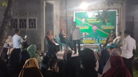 Drs H Anwar Idris silaturahmi bersama ratusan masyarakat Gampong Blang Mee, Kecamatan Kutablang, Selasa (9/1)
