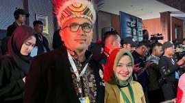 Pj Wali Kota Sabang Reza Fahlevi bersama Ketua TP PKK Kota Sabang Kamelia Nasri menghadiri peluncuran Kharisma Event Nusantara 2024.