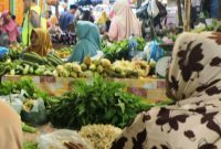 Kegiatan pedagang di Pasar Pagi Sabang (29/2)