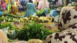 Kegiatan pedagang di Pasar Pagi Sabang (29/2)