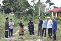 Tim Pansus DPRK Sabang bersama Kadis Syariat Islam dan Pendidikan Dayah Kota Sabang saat berada di Pesantren Al Mujaddid Sabang