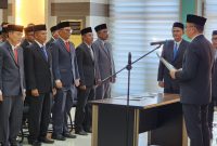 Pj Walikota Sabang melantik pejabat struktural.
