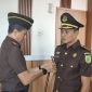 Muhammad Rhazi dilantik sebagai Kasi Pidsus oleh Kajari Pidie, Suhendra SH MH, Selasa (27/8)