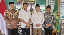Mualem bersama Ketum PPP, Mardiono dan Ketua DPW PPP, Dr H Amiruddin Idris SE M.Si saat bersilaturahmi di Jakarta.