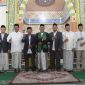 Tiga pasangan kandidat calon Bupati/Wakil Bupati Bireuen, bersama tim uji baca Al Qur'an di Mesjid Agung Sulthan Jeumpa, Rabu (4/9)