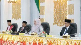 Ketua DPRK Sabang Sementara Magdalaina memimpin rapat paripuna perdana usai dilantik.