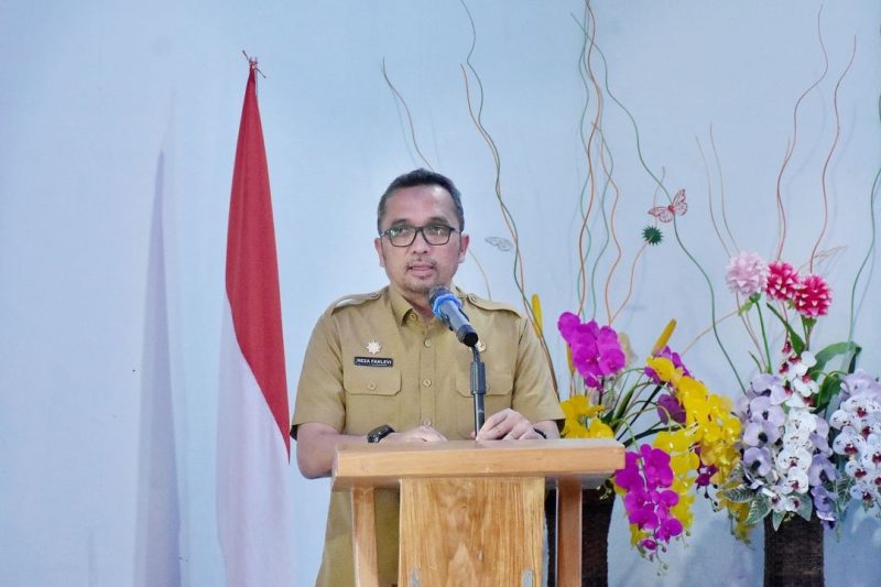 Reza Fahlevi saat membuka kegiatan pembentukan Forum Pelabuhan di aula Mata Ie Resort Sabang