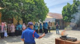 Simulasi tanggap bencana oleh Damkar Sabang