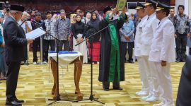 Pelantikan Pj Wali Kota Sabang bersama dua Pejabat lainnya yakni Pj Bupati Pidie dan Pj Bupati Gayo Lues itu dilaksanakan di Anjong Mon Mata Komplek Meuligo Gubernur Aceh