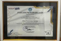 Penghargaan atas partisipasi lembaga pada program pembinaan lembaga dalam pengutamaan bahasa Negara di ruang publik dari Balai Bahasa Provinsi Aceh