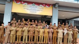 Wakil Bupati Bireuen, Ir H Razuardi MT bersama para kepala SKPK usai apel perdana, Senin (24/2)