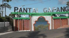 Gapura Pintu masuk Pantai Gapang Sabang