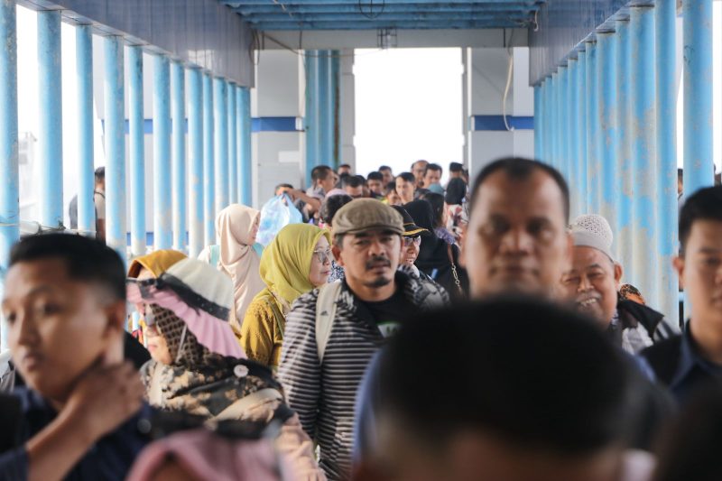 Kedatangan wisatawan ke Sabang saat hari libur