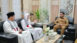 Pj Wali Kota Sabang Andri Nourman menerima audiensi Syaikh Barjas Dawood el A’War dari Palestina beserta rombongan di ruang kerja Walikota Sabang, selasa (18/3).