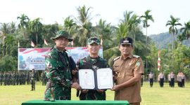 Upacara penutupan TMMD ke-123 dipimpin langsung oleh Kepala Staf Kodam Iskandar Muda Brigjen TNI Ayi Supriatna, S.I.P., M.M yang kemudian dilanjutkan dengan penyerahan bingkisan sembako kepada masyarakat Gampong Jaboi.
