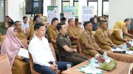 Pj Wali Kota Sabang Andri Nourman bersama Pj Sekda Kota Sabang Irfani menghadiri kegiatan Verifikasi Lapangan Evaluasi Kota Layak Anak yang berlangsung di Aula Bappeda Kota Sabang, senin (29/4).