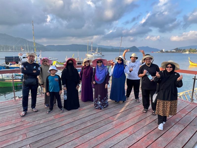 Wisatawan asal Malaysia saat berkunjung ke Sabang