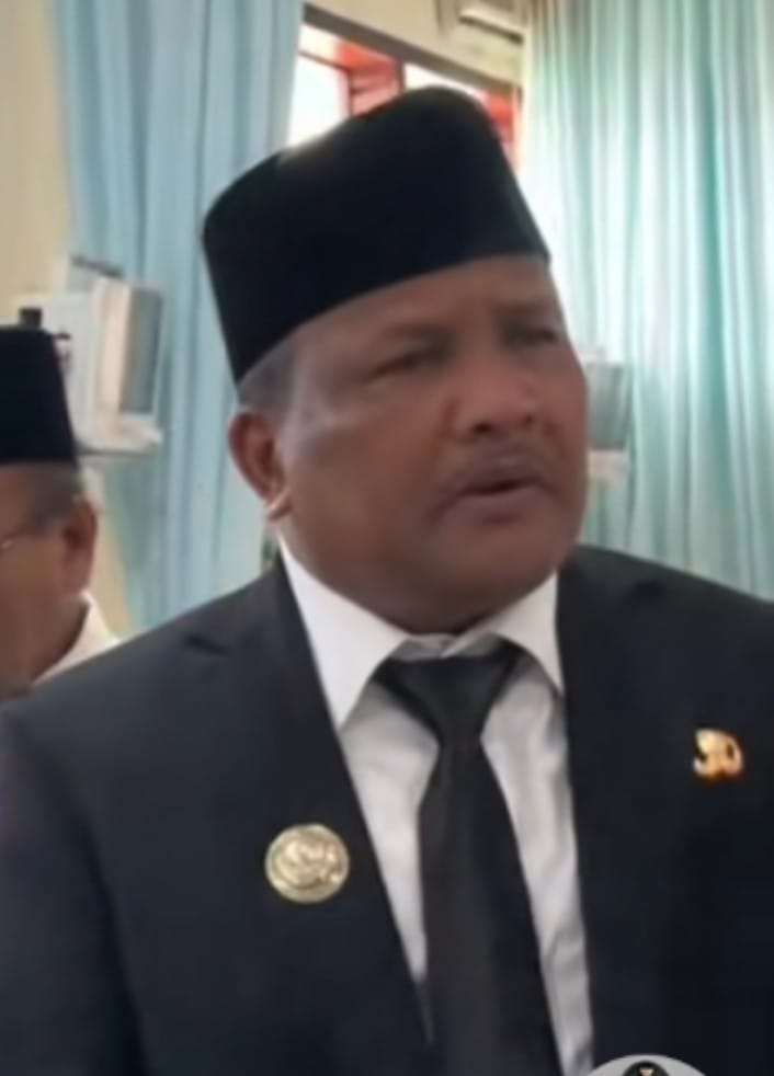 Bupati Bireuen, H Mukhlis ST 
