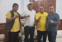 Bupati Bireuen, H Mukhlis ST dan Ketua DPRK Bireuen, Juniadi SH dan anggota DPRK Bireuen, Taufiq Ridha bersama Ketua PMI Bireuen, Edi Obama