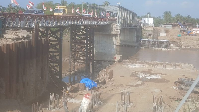 Abutment jembatan duplikasi Kutablang sebelah barat Krueng Tingkem, telah di cor, Rabu (18/3) pagi.