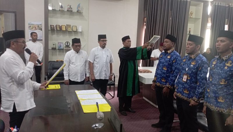 Mursyidin S.Sos M.Sos dilantik sebagai Kabag Prokopim Setdakab Bireuen, Jum'at (6/3) sore