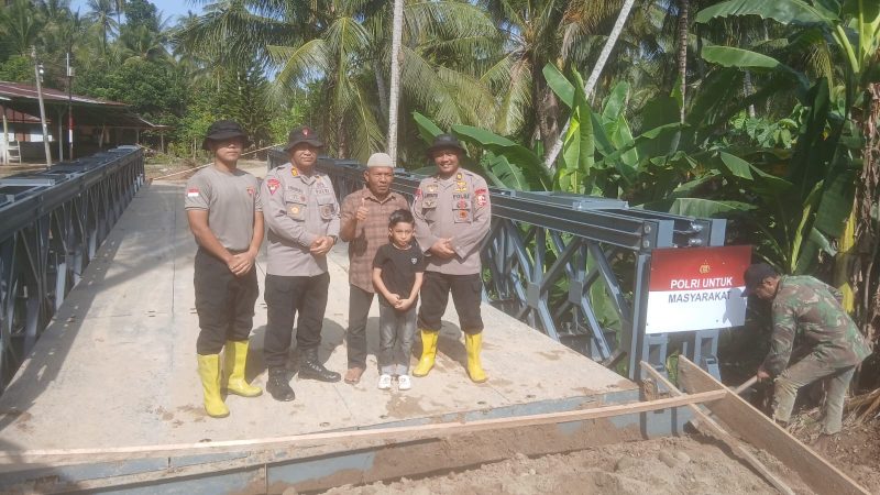PS Pamin Ponbang Bag Log Rorenminops Korps Brimob, Iptu Akhmad Nuryanto SH MM dilokasi jembatan Baeley Gampong Uteun Bunta, Kecamatan Peusangan, Rabu (4/3)