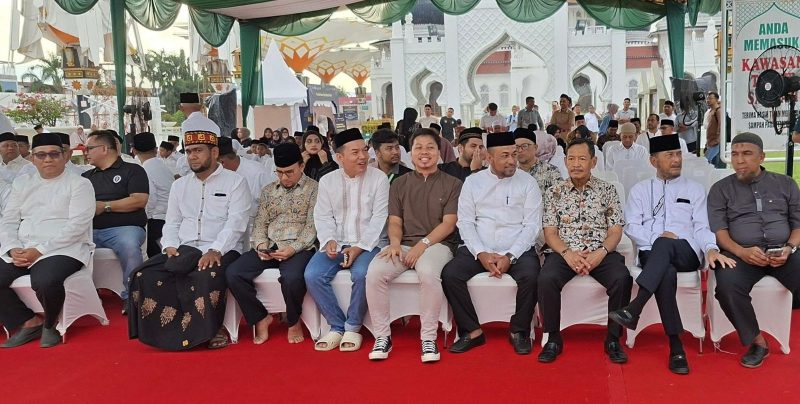 Wakil Wali Kota Suradji Junus menghadiri Pembukaan Kegiatan Aceh Ramadhan Festival 2026 yang di selenggarakan di Masjid Raya Baiturrahman, Minggu (1/3/26).