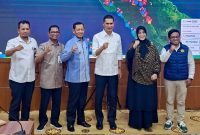 Grand Launching Dashboard Peta Aksi dan Partisipasi Masyarakat untuk Penanggulangan Bencana Aceh yang dilaksanakan di Gedung Serbaguna Sekretariat Daerah Aceh, Jumat (27/2).