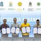 Kepala Perwakilan Bank Indonesia Lhokseumawe Prabu Dewanto bersama pimpinan lima Perguruan Tinggi Negeri dan Swasta tandatangani Perjanjian Kerjasama, Selasa (14/4