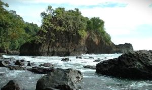 Batu Kapal Iboih Dilirik Wisatawan