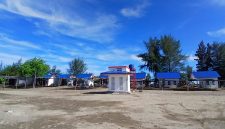 Kampung Nelayan Merah Putih (KNMP) di Gampong Kuala Raja, Kecamatan Kuala, Kabupaten Bireuen telah memiliki pabrik es portabel, gudang beku portabel dan ragam bangunan lainnya, Sabtu (11/4) pagi.