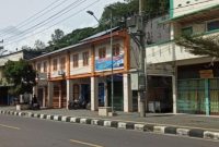 Suasana jalan Perdagangan Sabang siang hari