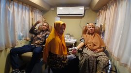 Aparatur Pemerintah Gampong Cot Nga, Kecamatan Peusangan, menggelar donor darah, Kamis (16/4) pagi.