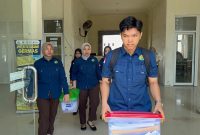 Tim kejaksaan membawa sejumlah dokumen dari Kantor Satpol PP dan WH Bireuen, Selasa (28/4)