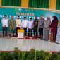 Kakanwil Kemenag Aceh, Drs Azhari MSi, Bupati Bireuen, H Mukhlis, ST dan Forkopimda serta pejabat terkait secara bersama melauching Madrasah Unggul Terintegrasi, Selasa (28/4) pagi