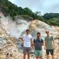 Wisatawan mancanegara mengunjungi kawah Gunung Jaboi Sabang