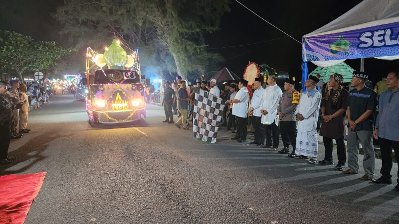 Wali Kota Sabang, Zulkifli H. Adam, bersama Wakil Wali Kota Suradji Junus menghadiri pawai takbir di Sabang Fair.