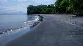 Pantai Anoi Itam Sabang di Kecamatan Sukajaya