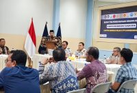 Rapat tim pemantau orang asing di aula Hotel Djarwal, Kamis (16/4)
