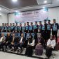 Rektor UNIKI Bireuen, Dr Zainuddin Iba dan pejabat kampus foto bersama 28 lulusan Program Magister Manajemen Fakultas Ekonomi dan Bisnis (FEB) angkatan ke-XVIII, Rabu (15/4) siang.