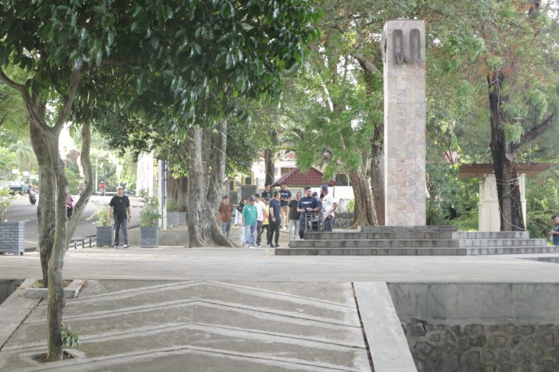 Tugu Sabang Merauke Sabang