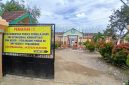 SMAN 1 Peulimbang sedang direvitalisasi pasca bencana banjir lalu. Foto diambil Senin (11/5).