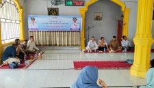Wakil Bupati Bireuen, Ir H Razuardi MT bersama tim penilai Lomba Posyantek di Gampong Laksamana, Kecamatan Jeumpa, Senin (18/5)