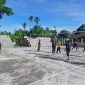 Para Camat dan pegawai Pemkab Bireuen bermain volly dalam kegiatan Sabtu dan Minggu Bugar di lapangan GOR Geulumpang Payong, Kecamatan Jeumpa, Sabtu (23/5) pagi.