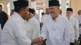 Suasana prosesi peusijuk jamaah calon haji Kota Sabang sebagai bentuk doa dan restu sebelum keberangkatan ke Tanah Suci.