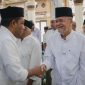 Suasana prosesi peusijuk jamaah calon haji Kota Sabang sebagai bentuk doa dan restu sebelum keberangkatan ke Tanah Suci.