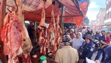 Tim Satgas Pangan meninjau lokasi penjualan daging meugang hari raya Idul Adha 1447 H di jalan Eks Kereta Api, Gampong Bandar Bireuen, Kecamatan Kota Juang, Selasa (26/5) pagi.