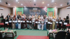 Fakultas Ilmu komputer (Fikom) Universitas Almuslim (Umuslim) Peusangan Bireuen menggelar yudisium 70 lulusan, di Ruang Creatif Center gedung MA Jangka Kampus Umuslim, Sabtu, (6/6) pagi.