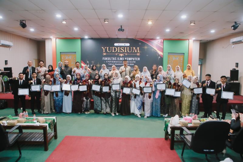 Fakultas Ilmu komputer (Fikom) Universitas Almuslim (Umuslim) Peusangan Bireuen menggelar yudisium 70 lulusan, di Ruang Creatif Center gedung MA Jangka Kampus Umuslim, Sabtu, (6/6) pagi.